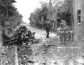 A mine killed three US, soldiers and blow up a Jeep, members of a mine detection unit are shown looking for other explosives (Autumn 1944).  01. Sep. 1944